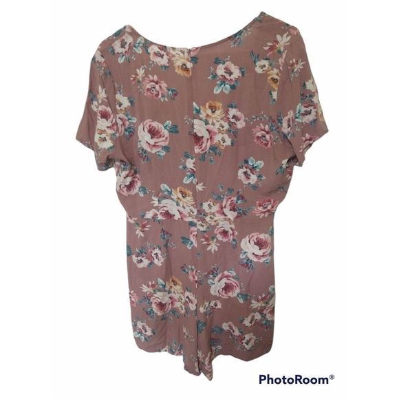 Active USA Floral Romper - Picture 6 of 6